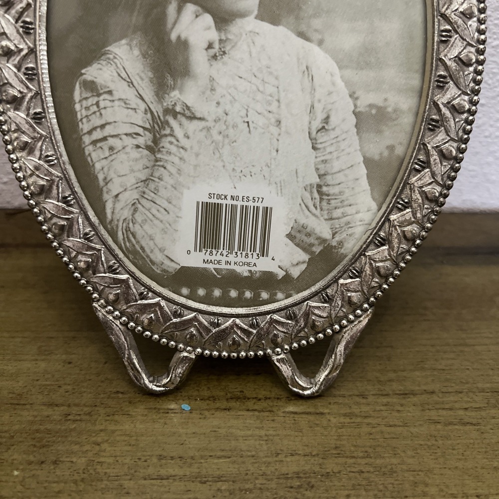 Vintage Bueatiful Oval Vicorian Picture Frame 6x4.5 Made‎ In KOREA - Picture 3 of 10